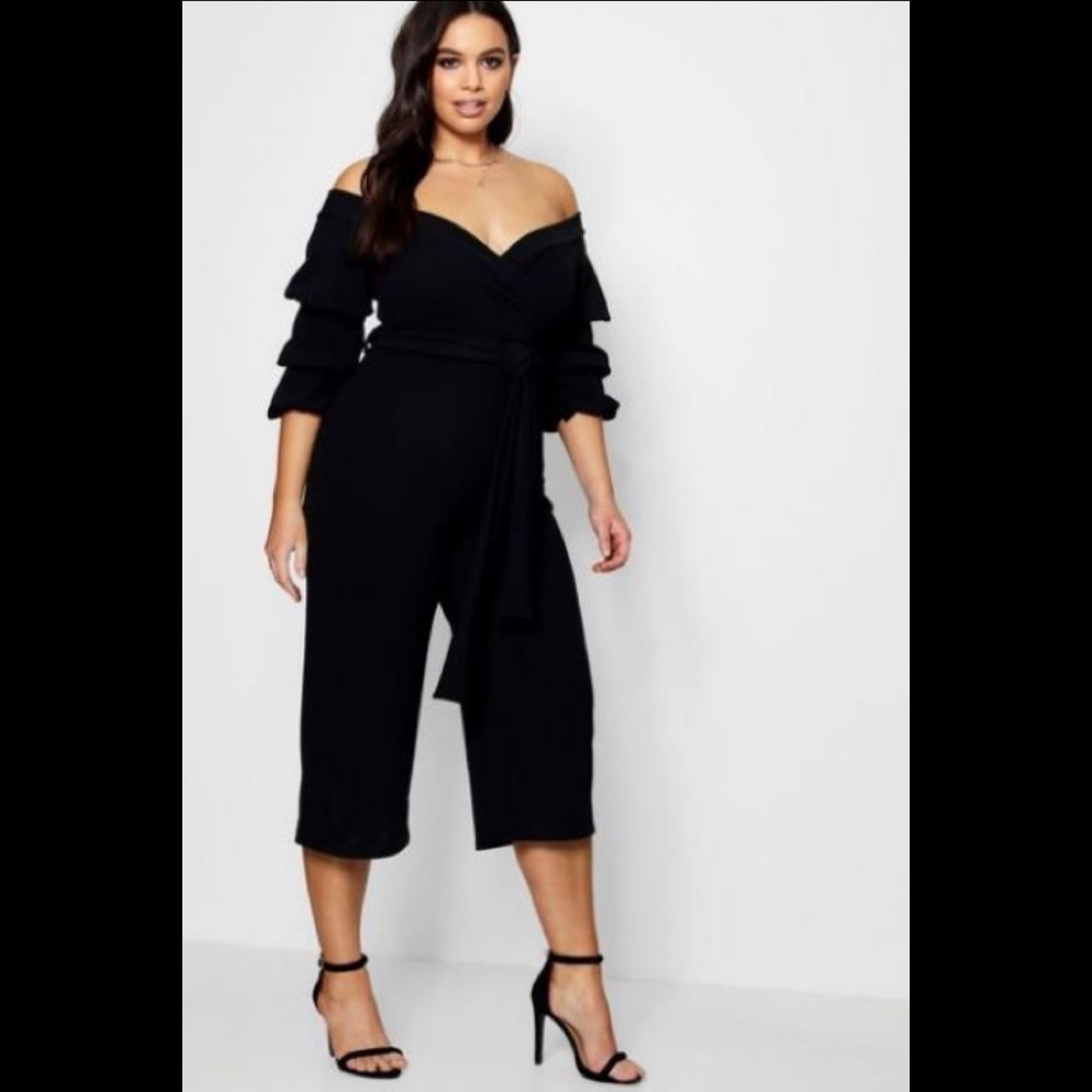 Brand New Boohoo Jumpsuit